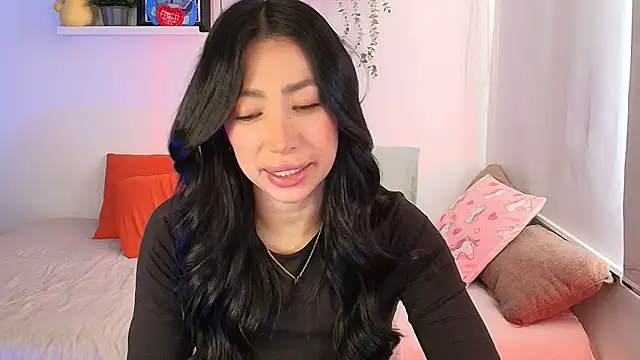 Snapshot of lilyy_evanss chatting on 04.08.26 lilyy evanss online show from 04.08.26