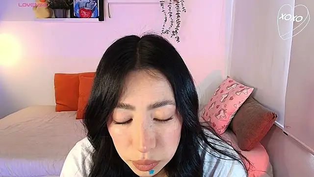 Snapshot of lilyy_evanss chatting on 04.09.26 lilyy evanss online show from 04.09.26