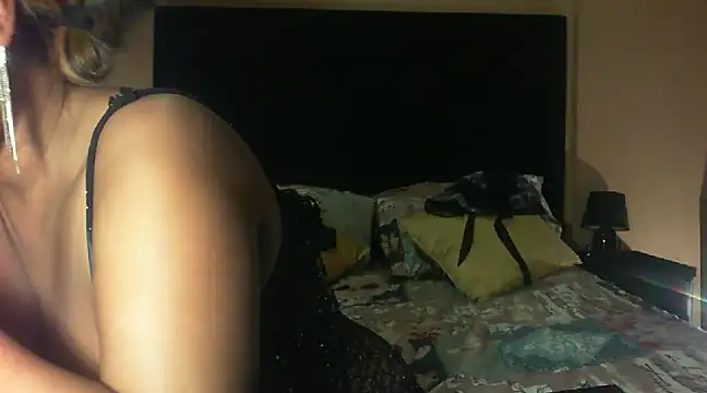 Snapshot of bustyfancybb chatting on 12.14.24 bustyfancybb online show from 12.14.24