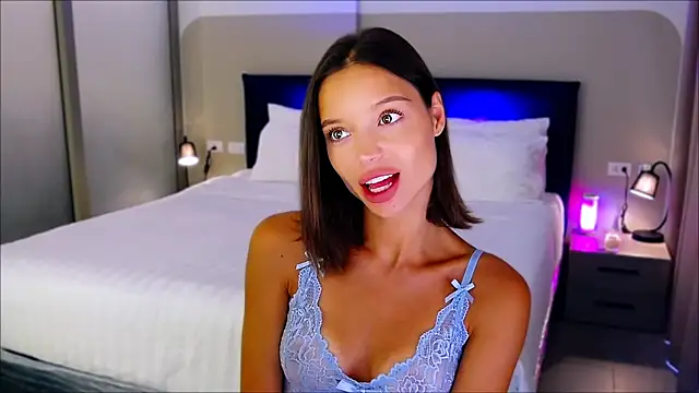 wow Mia online show from 02.14.25