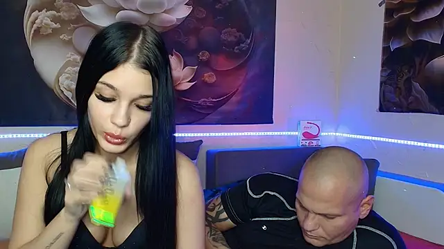 Snapshot of xDeepInLovexx chatting on 10.30.25 xDeepInLovexx online show from 10.30.25