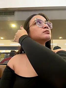 CamilaSofiia online show from 11.11.25