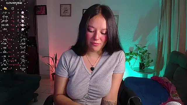 Snapshot of Lexie_Thompson10 chatting on 02.07.25 Lexie Thompson10 online show from 02.07.25