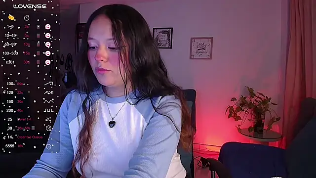 Snapshot of Lexie_Thompson10 chatting on 02.14.25 Lexie Thompson10 online show from 02.14.25