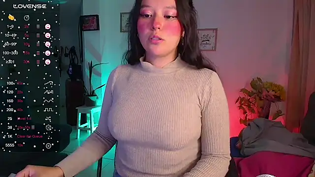 Snapshot of Lexie_Thompson10 chatting on 02.17.25 Lexie Thompson10 online show from 02.17.25