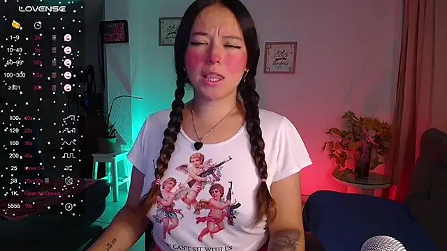 Snapshot of Lexie_Thompson10 chatting on 02.23.25 Lexie Thompson10 online show from 02.23.25