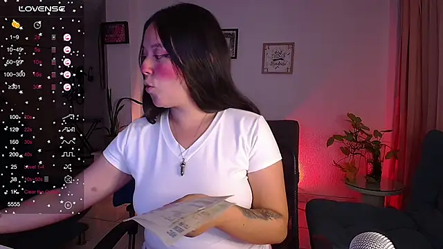 Snapshot of Lexie_Thompson10 chatting on 03.09.25 Lexie Thompson10 online show from 03.09.25