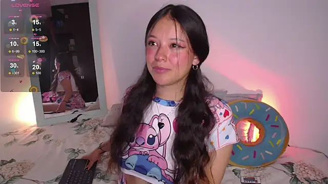 Snapshot of Lexie_Thompson10 chatting on 09.25.25 Lexie Thompson10 online show from 09.25.25