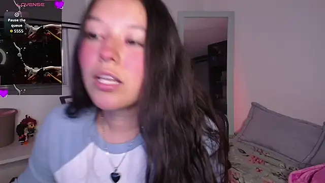 Snapshot of Lexie_Thompson10 chatting on 10.13.25 Lexie Thompson10 online show from 10.13.25