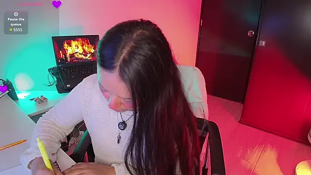 Lexie Thompson10 online show from 06.11.26