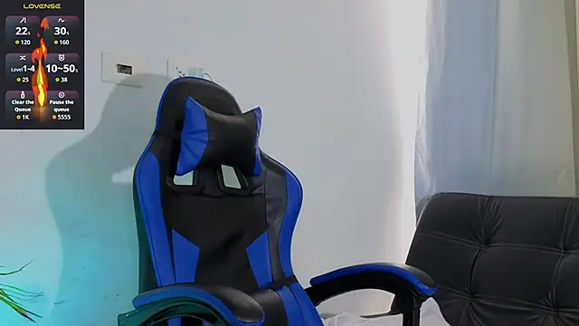 Snapshot of EdwardRoss_ chatting on 01.18.26 EdwardRoss online show from 01.18.26