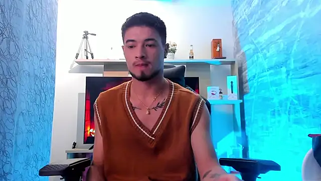 Snapshot of EdwardRoss_ chatting on 02.06.26 EdwardRoss online show from 02.06.26