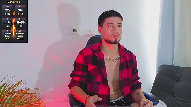 Snapshot of EdwardRoss_ chatting on 02.14.26 EdwardRoss online show from 02.14.26