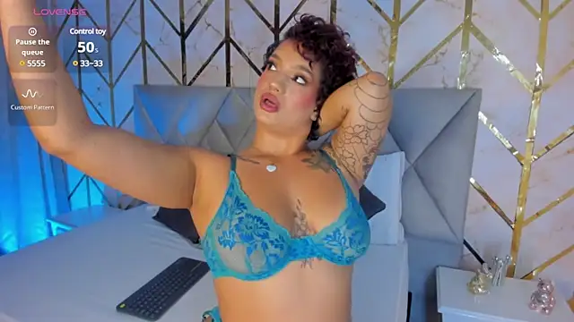 Snapshot of Arianabromw chatting on 12.05.24 Arianabromw online show from 12.05.24