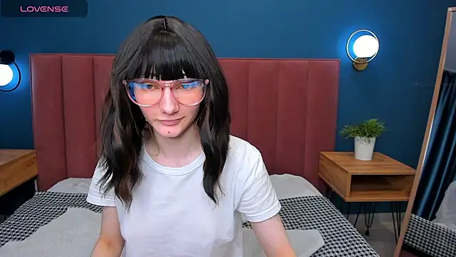 Lili flowerr online show from 03.11.25