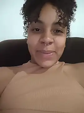 Julia Pretinha online show from 12.15.25