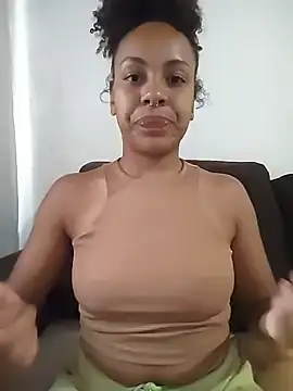 Julia Pretinha online show from 12.19.25