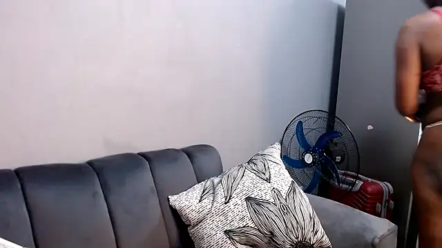 LongPussyLipsxx online show from 10.10.25