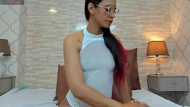 ZoeSmitth online show from 12.12.24