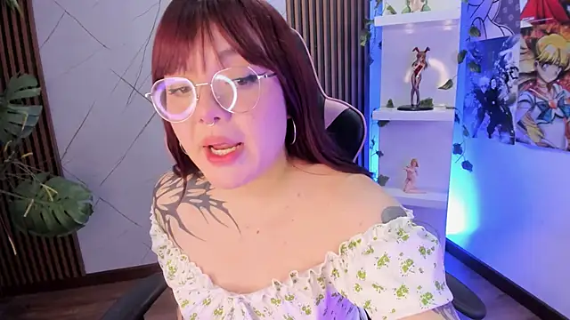 Fluffy Bubble21 online show from 02.17.25