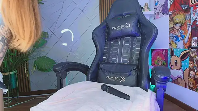 Fluffy Bubble21 online show from 04.06.26