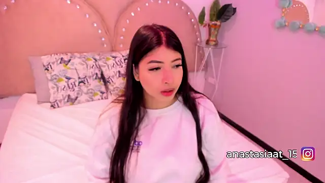 Miia Thompsonn online show from 12.03.25