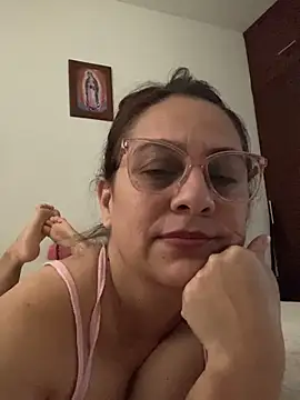 Snapshot of brendasexywet chatting on 09.18.25 brendasexywet online show from 09.18.25