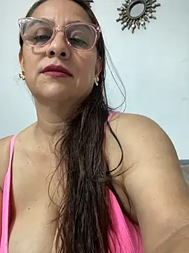 Snapshot of brendasexywet chatting on 10.18.25 brendasexywet online show from 10.18.25