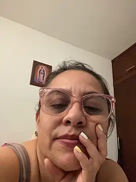 Snapshot of brendasexywet chatting on 10.21.25 brendasexywet online show from 10.21.25