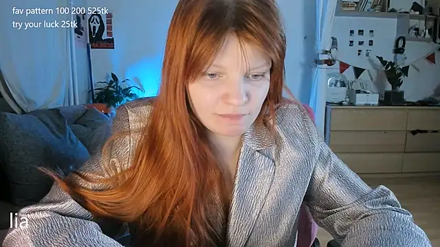 Snapshot of lil_lia chatting on 05.12.26 lil lia online show from 05.12.26