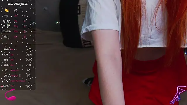 Snapshot of EmilyKents chatting on 01.06.25 EmilyKents online show from 01.06.25