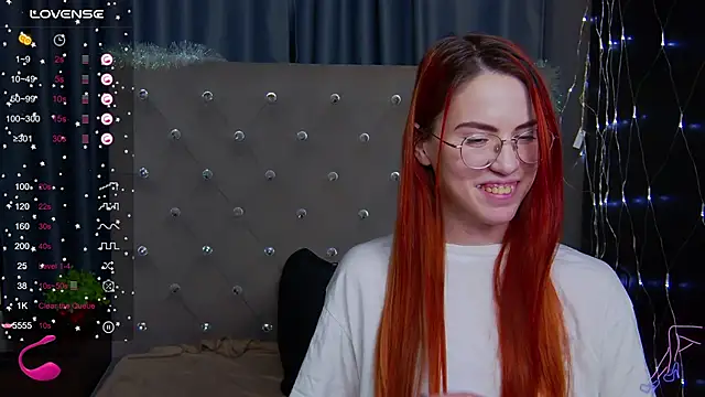 Snapshot of EmilyKents chatting on 01.08.25 EmilyKents online show from 01.08.25