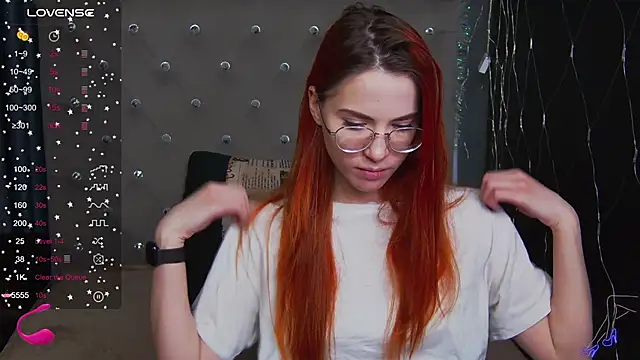 Snapshot of EmilyKents chatting on 01.17.25 EmilyKents online show from 01.17.25