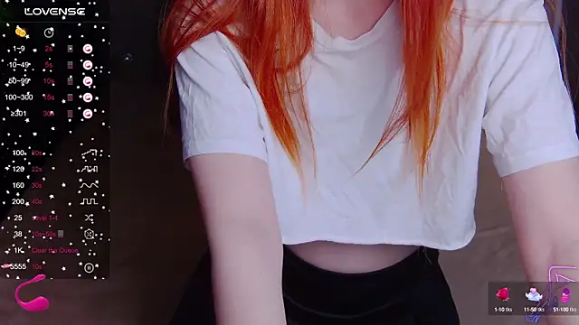 Snapshot of EmilyKents chatting on 01.27.25 EmilyKents online show from 01.27.25