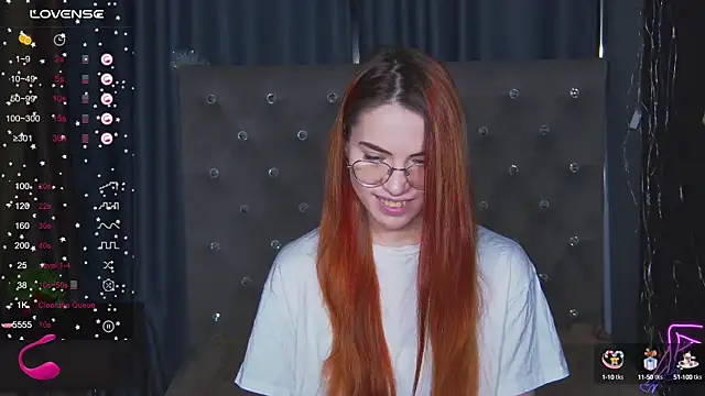 Snapshot of EmilyKents chatting on 02.04.25 EmilyKents online show from 02.04.25
