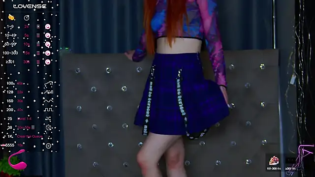 Snapshot of EmilyKents chatting on 02.11.25 EmilyKents online show from 02.11.25
