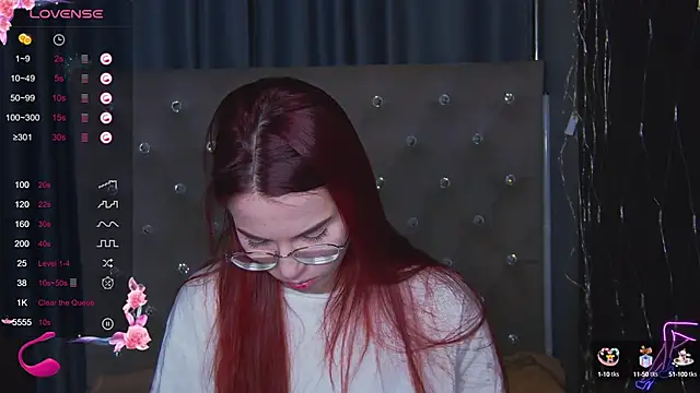 Snapshot of EmilyKents chatting on 03.05.25 EmilyKents online show from 03.05.25