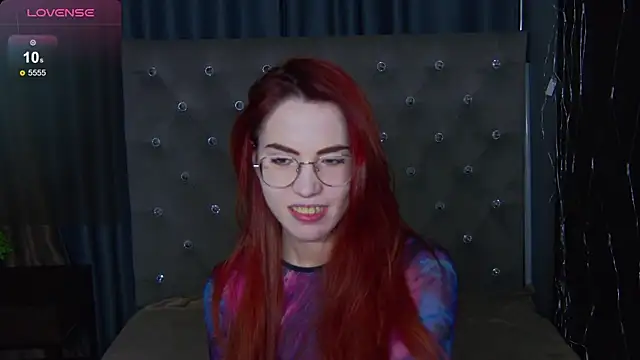 Snapshot of EmilyKents chatting on 03.15.25 EmilyKents online show from 03.15.25