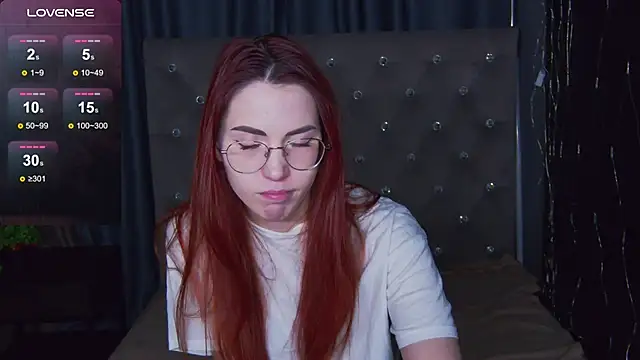 Snapshot of EmilyKents chatting on 03.23.25 EmilyKents online show from 03.23.25