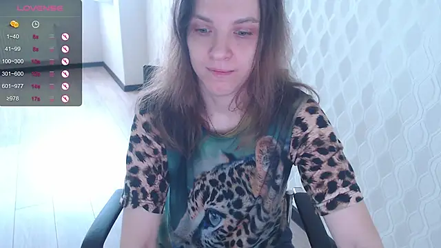 LisaHeart online show from 10.18.25