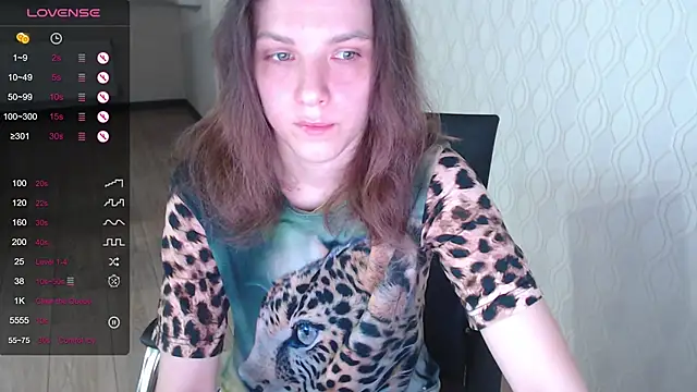 LisaHeart online show from 12.19.25