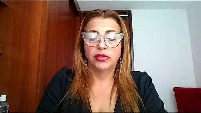 Snapshot of RossanaLionheart chatting on 04.07.26 RossanaLionheart online show from 04.07.26