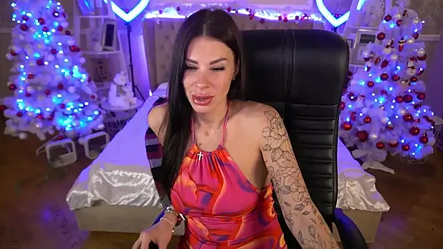 Snapshot of IsabellaFoxyy chatting on 12.19.24 IsabellaFoxyy online show from 12.19.24