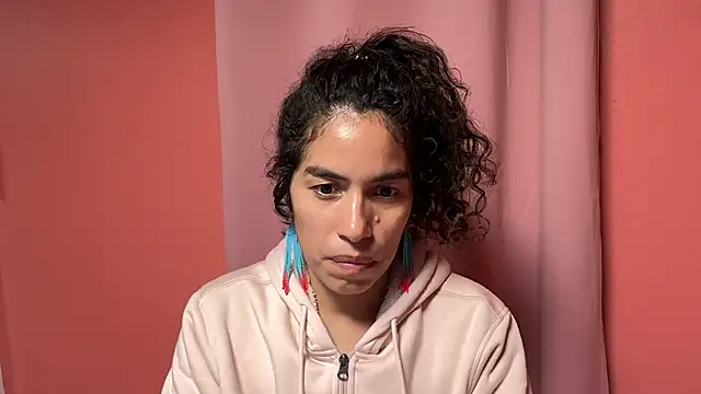 Snapshot of erotic_artist chatting on 01.15.25 erotic artist online show from 01.15.25