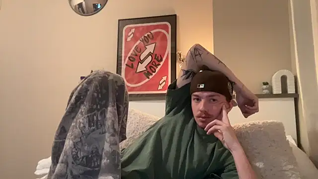 Snapshot of younghungginger chatting on 12.05.24 younghungginger online show from 12.05.24