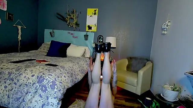 Snapshot of Glamazonx chatting on 01.12.25 Glamazonx online show from 01.12.25