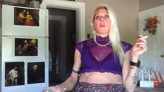 Snapshot of Glamazonx chatting on 10.17.25 Glamazonx online show from 10.17.25