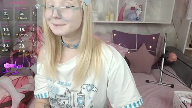 MeowkaKitty online show from 11.03.25