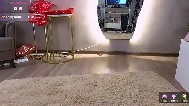 Britney Lynch online show from 02.09.25