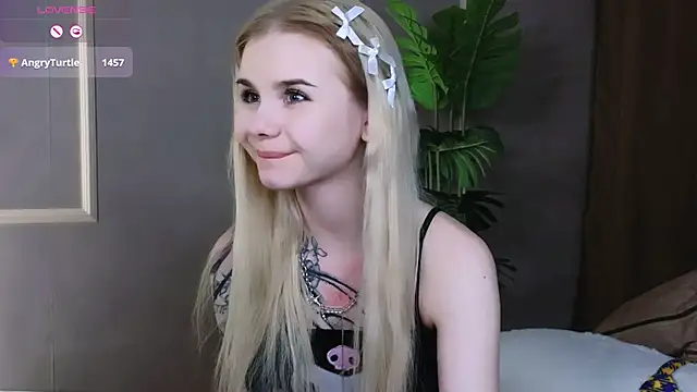 Britney Lynch online show from 02.23.25